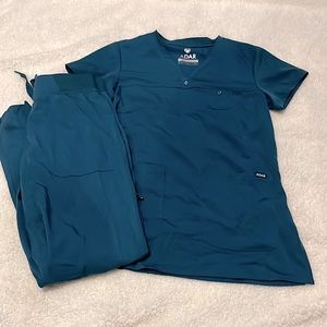 Adar scrub set